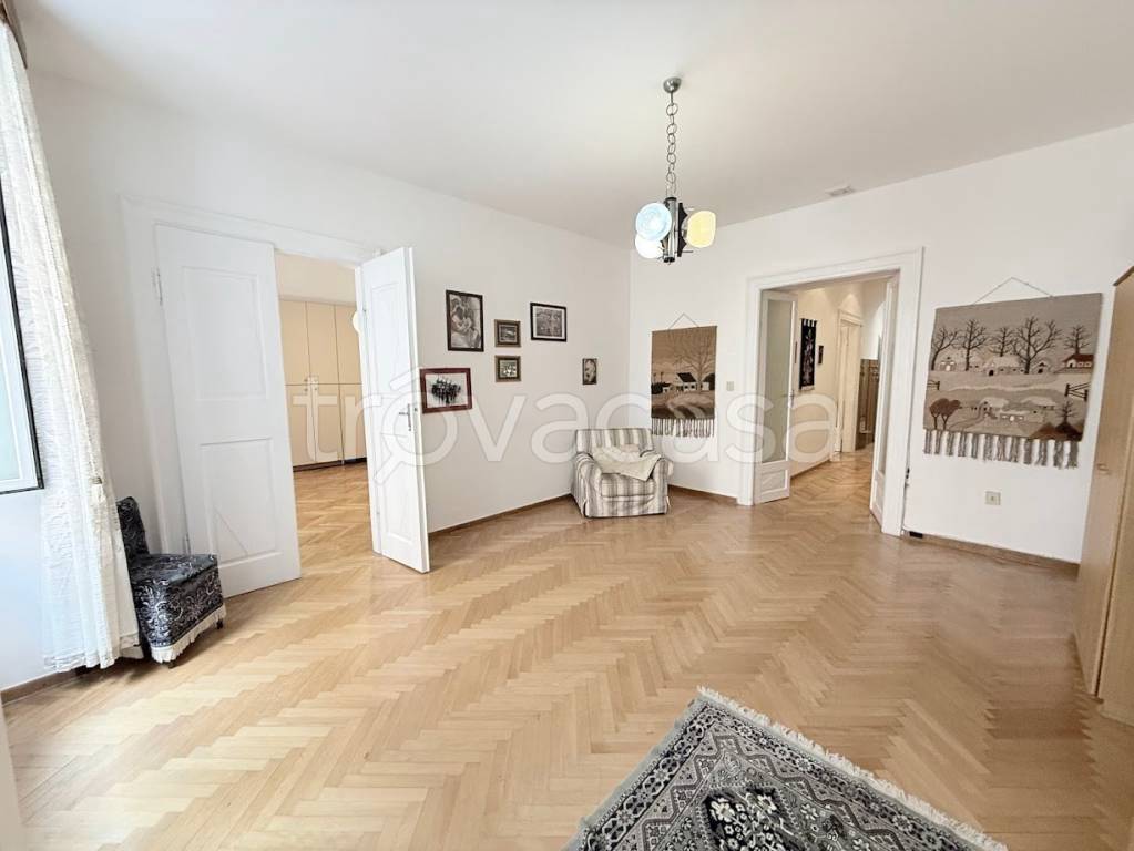 appartamento in vendita a Trieste in zona Città Vecchia