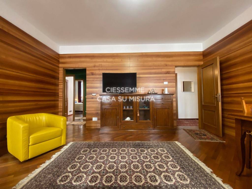 appartamento in vendita a Trieste in zona Borgo Teresiano