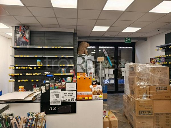 negozio in vendita a Trieste in zona San Giacomo
