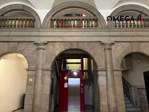 locale di sgombero in vendita a Trieste in zona Città Vecchia