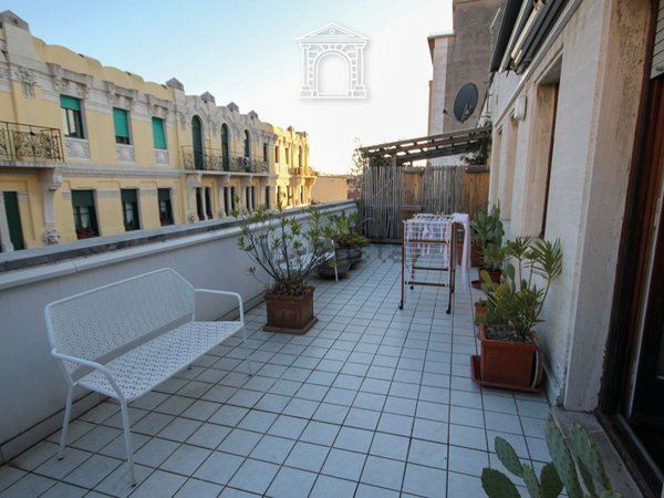 appartamento in vendita a Trieste in zona Città Nuova