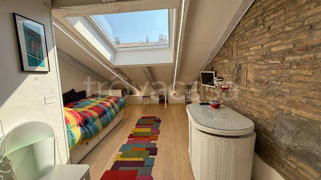 appartamento in vendita a Trieste in zona Borgo Teresiano