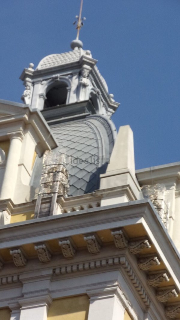 appartamento in vendita a Trieste in zona Borgo Teresiano