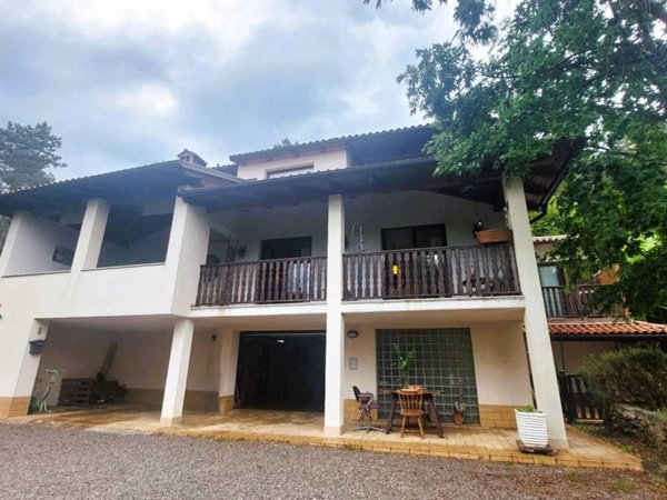 casa indipendente in vendita a Trieste in zona Opicina