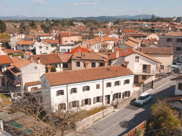 casa indipendente in vendita a Trieste in zona Opicina