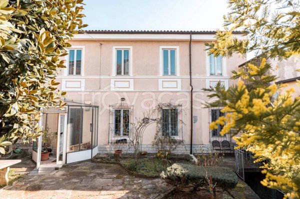 casa indipendente in vendita a Trieste in zona Cologna