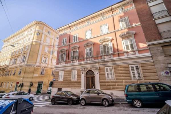appartamento in vendita a Trieste in zona San Giacomo