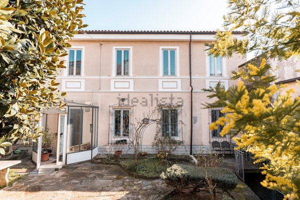 casa indipendente in vendita a Trieste in zona Cologna