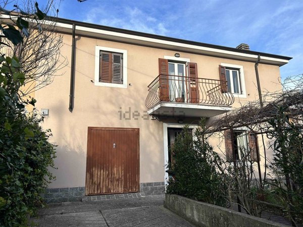 casa indipendente in vendita a Trieste in zona Rozzol