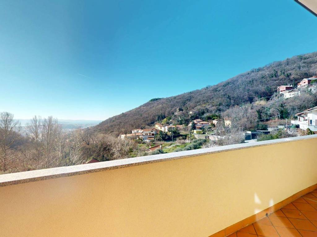 casa indipendente in vendita a Trieste in zona Scorcola