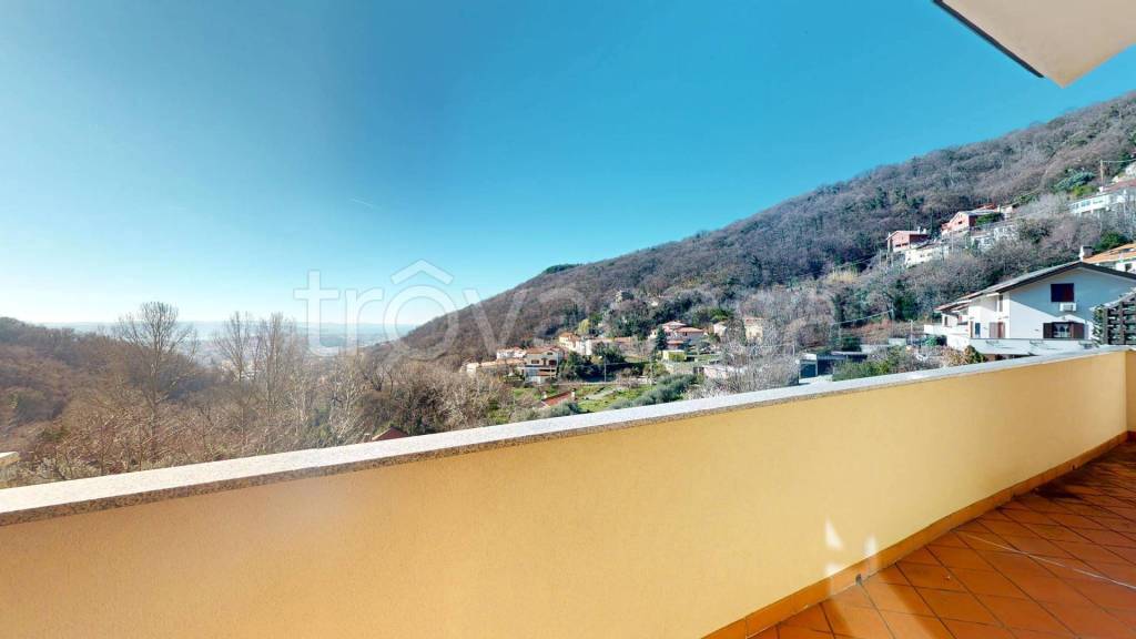 casa indipendente in vendita a Trieste in zona Cologna