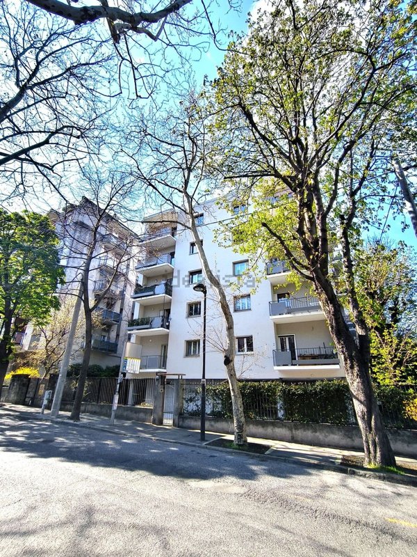 appartamento in vendita a Trieste in zona Barriera vecchia
