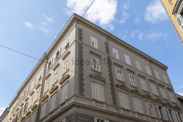 appartamento in vendita a Trieste in zona Borgo Teresiano