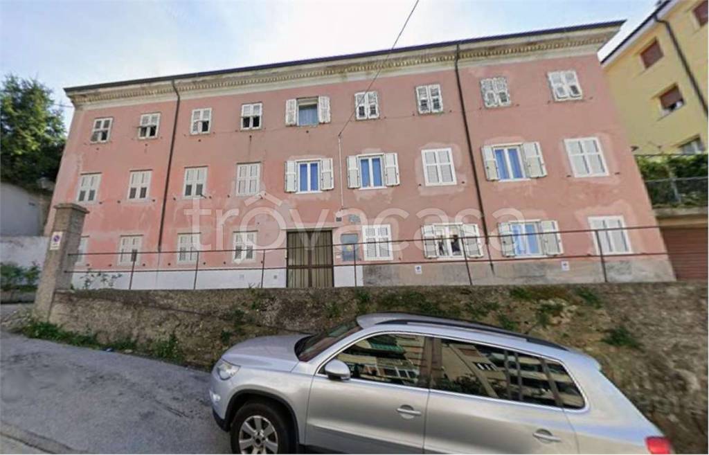 appartamento in vendita a Trieste in zona Roiano