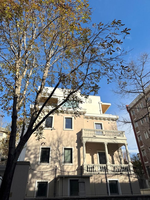 appartamento in vendita a Trieste in zona Barriera vecchia