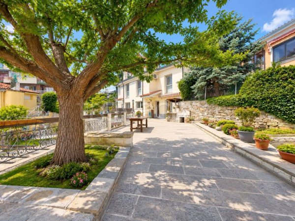casa indipendente in vendita a Trieste in zona Chiadino