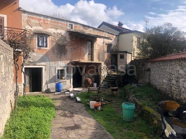 casa indipendente in vendita a Trieste in zona Santa Croce