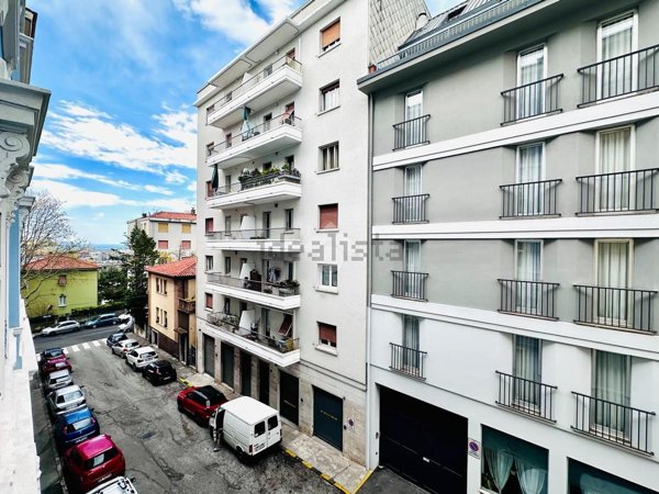 appartamento in vendita a Trieste in zona San Giacomo