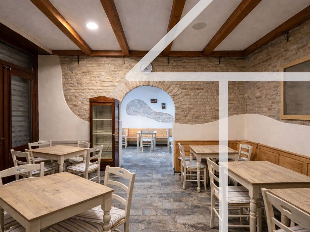 negozio in vendita a Trieste in zona Cologna