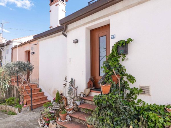 casa indipendente in vendita a Trieste in zona Cologna