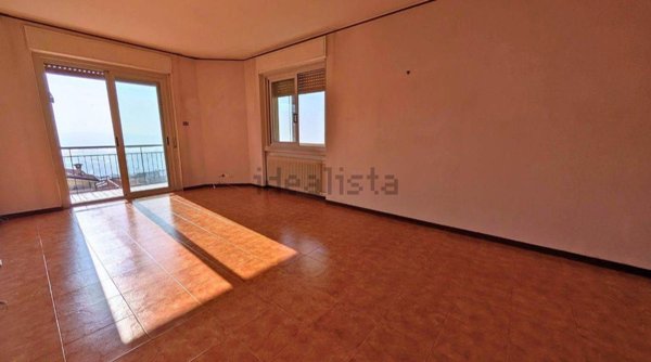 appartamento in vendita a Trieste in zona Cattinara