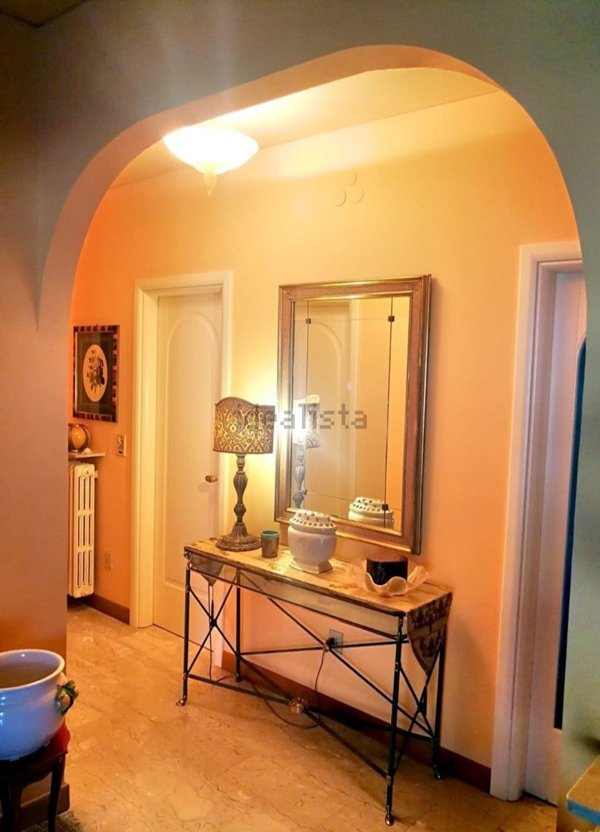 appartamento in vendita a Trieste in zona Città Nuova