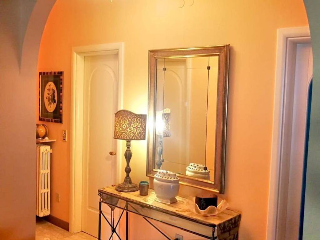 appartamento in vendita a Trieste in zona Roiano