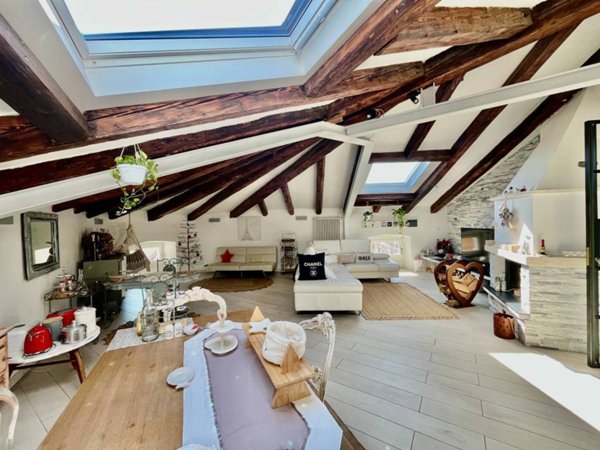 appartamento in vendita a Trieste in zona Borgo Teresiano