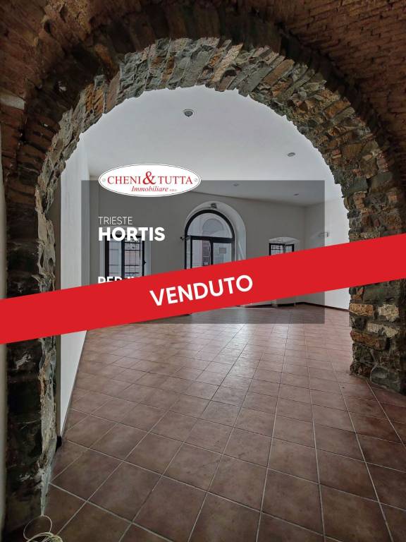 negozio in vendita a Trieste in zona Città Vecchia