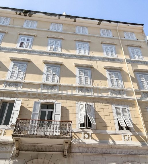 appartamento in vendita a Trieste in zona Città Vecchia