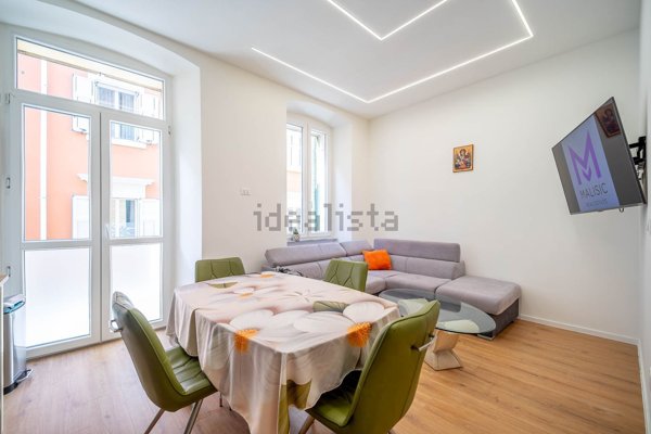 appartamento in vendita a Trieste in zona Barriera vecchia