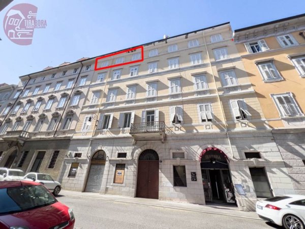appartamento in vendita a Trieste in zona Città Vecchia