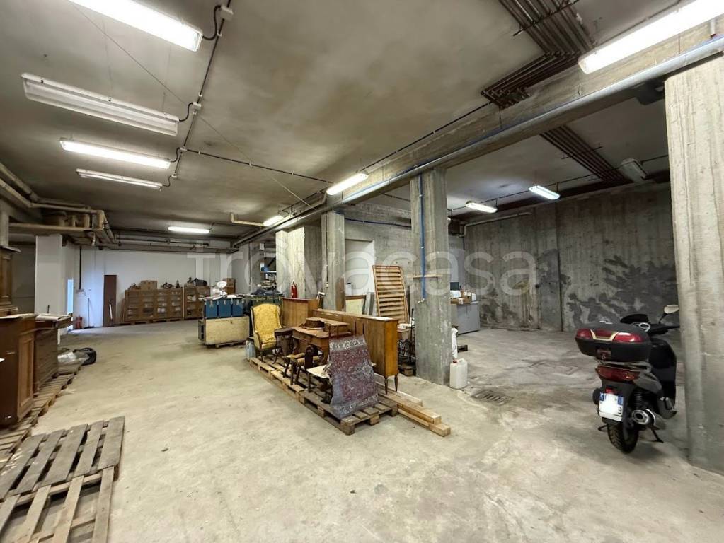 locale commerciale in vendita a Trieste