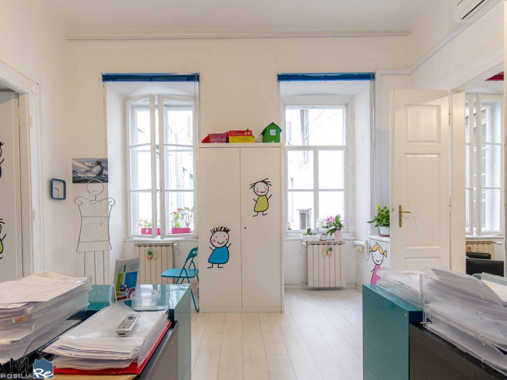 appartamento in vendita a Trieste in zona Borgo Teresiano