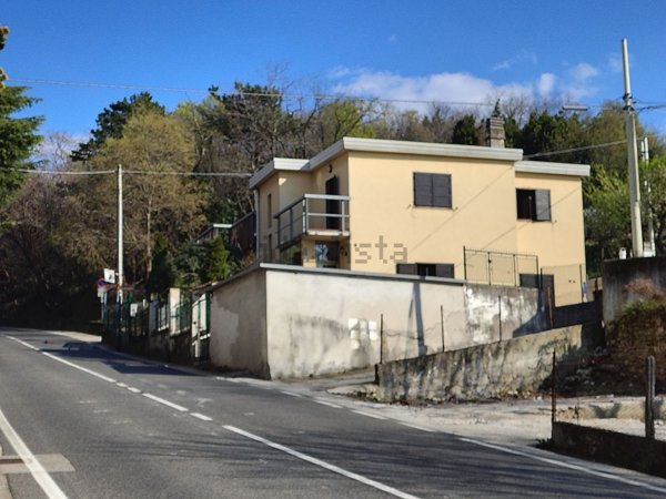 casa indipendente in vendita a Trieste