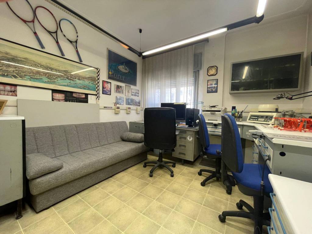 ufficio in vendita a Trieste