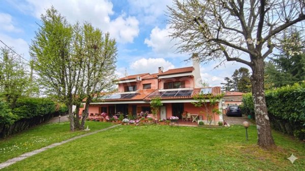 casa indipendente in vendita a Trieste in zona Opicina