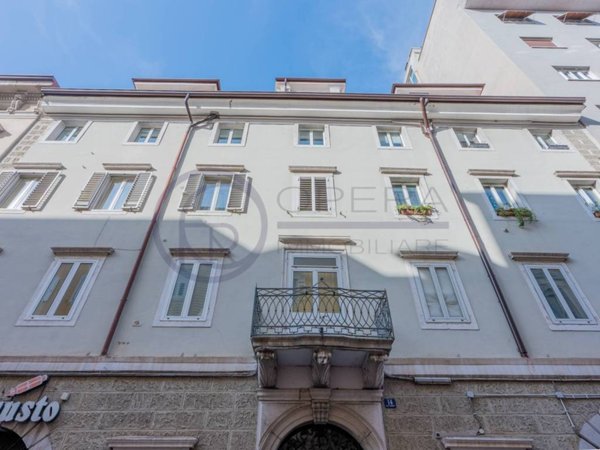 appartamento in vendita a Trieste in zona Borgo Teresiano