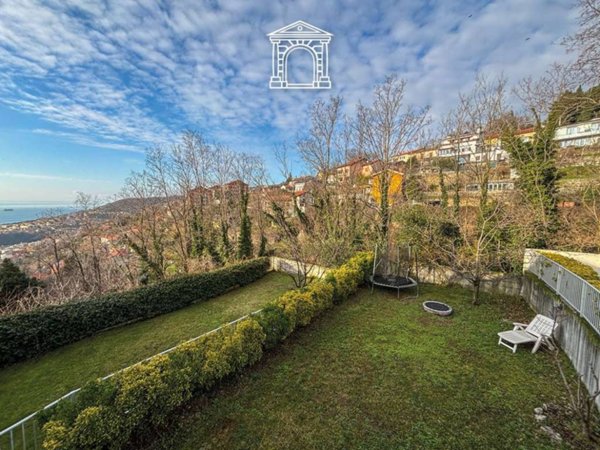 casa indipendente in vendita a Trieste in zona Roiano
