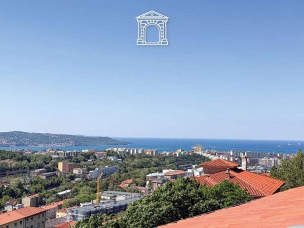 appartamento in vendita a Trieste in zona Chiadino