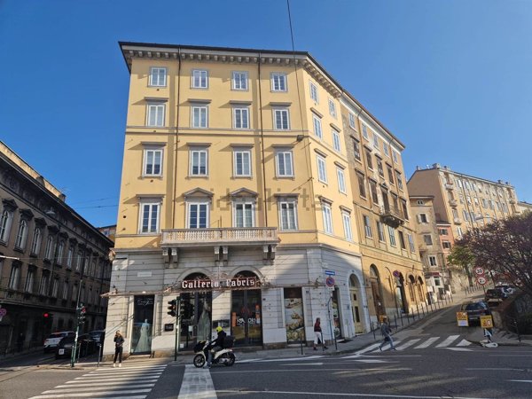 appartamento in vendita a Trieste in zona Borgo Teresiano