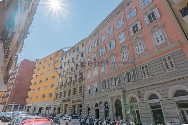 appartamento in vendita a Trieste in zona Barriera vecchia
