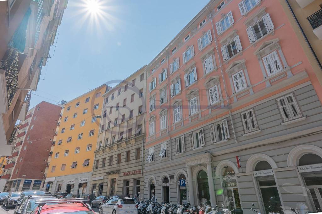 appartamento in vendita a Trieste in zona Barriera vecchia