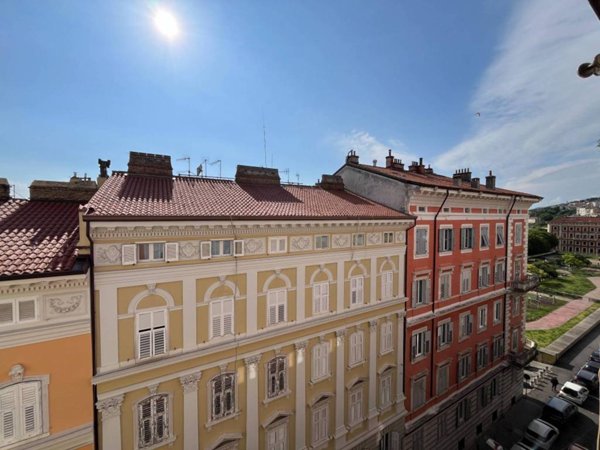 appartamento in vendita a Trieste in zona Roiano