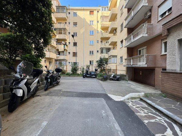 appartamento in vendita a Trieste in zona Roiano