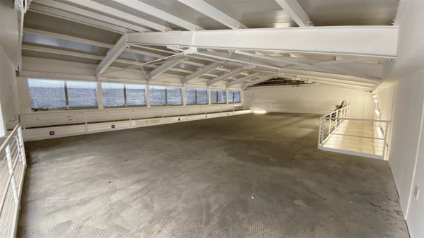locale di sgombero in vendita a Trieste
