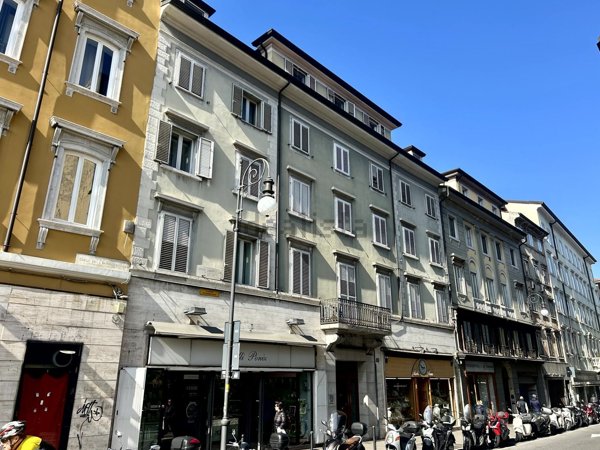 appartamento in vendita a Trieste in zona Barriera vecchia