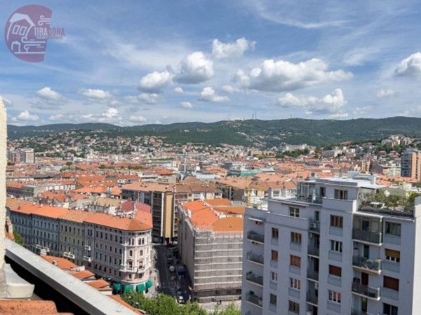 appartamento in vendita a Trieste in zona San Giacomo