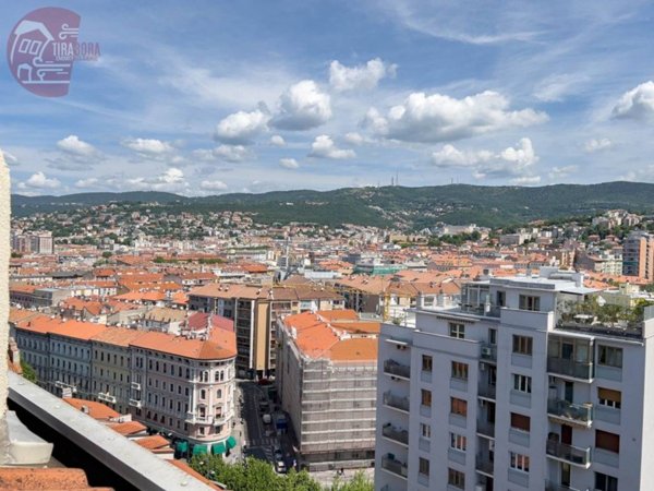 appartamento in vendita a Trieste in zona San Giacomo