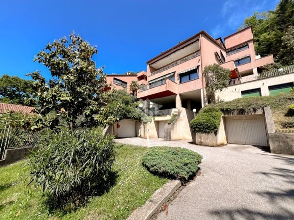 appartamento in vendita a Trieste in zona Roiano